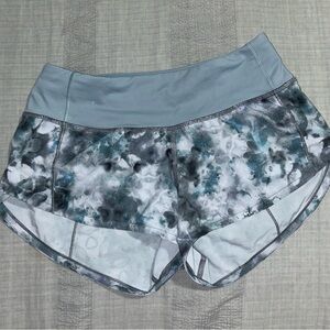 Lululemon 2.5in Speed Up Size 0